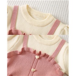 Вязанный костюмчик для девочек