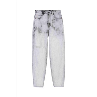 Vaquero mom fit tie-dye Blanco y negro