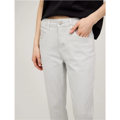 Серые базовые джинсы зауженные