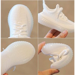 Лёгкие сетчатые детские кроссовки .Отлично подойдут для занятий физкультурой в школе и садике, не нужно завязывать шнурки