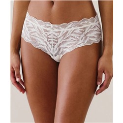 Braguita brasileña de encaje blanco