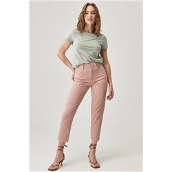 Wrangler Kadın Mom Fit Denim Yüksek Bel Jean Kot Pantolon W246