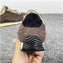 Женские замшевые кроссовки  ЗАР*А