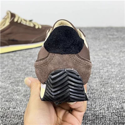 Женские замшевые кроссовки  ЗАР*А