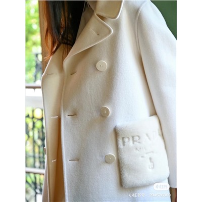 Распродажа Настоятельно рекомендуем серию ранней осени и зимы 2023 года Пра* кашемировое пальто средней длины с лацканами, карманы из шерстяного меха, карман с надписью с логотипом, два цвета