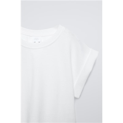 T-SHIRT WITH TURN-UP SLEEVES