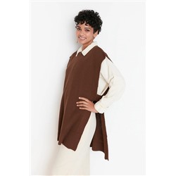 TRENDYOL MODEST Kahverengi Yanları Yırtmaç Detaylı Triko Süveter TCTAW23SV00010