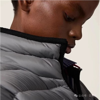 Женская пуховая стеганная куртка  Mi*umi*u