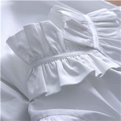 Блузка с оригинальным воротником-стойкой и рукавами 3/4. Магазин стоковый, продавец предупреждает о незначительных дефектах