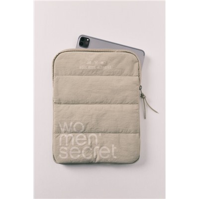 Funda tablet acolchada verde logo