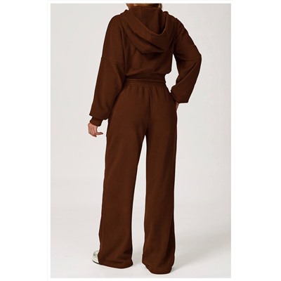 Женский спортивный костюм