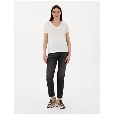 Beyaz Regular Fit V Yaka Basic Tişört