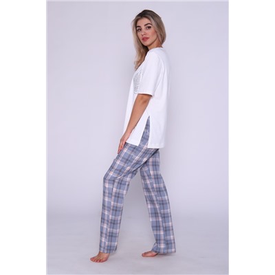 Костюм женский с брюками и футболкой 375