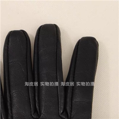 Высокие женские кожаные перчатки с текстурой под крокодила  Mang*o 🤍