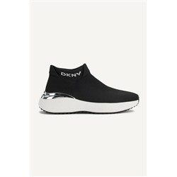 ZHAVIA SLIP ON SNEAKER