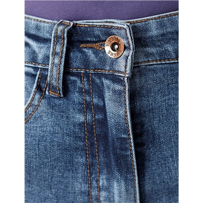 Широкие джинсы с декоративной стиркой из эластичного плотного денима