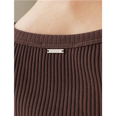 Топ из трикотажа в широкий рубчик