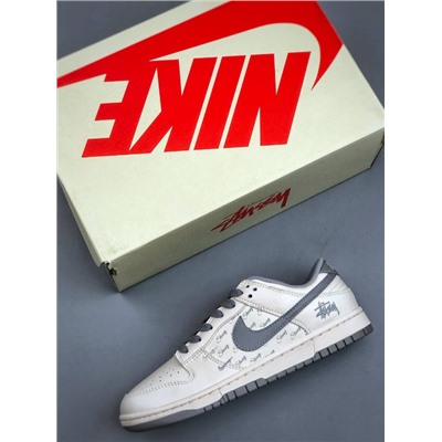 Nike SB Dunk Low x Stussy