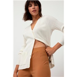 Pantalón recto Camel