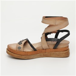 Sandalias - cuero - beige y negro - Suela: 5.5 cm - caña: 10 cm