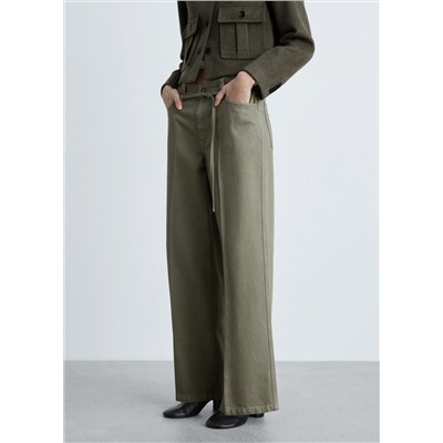 Jeans wideleg detalle cinturón