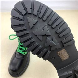 Демисезонные ботинки с яркими шнурками. Экспорт