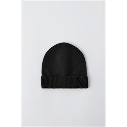 KNIT HAT WITH BOW