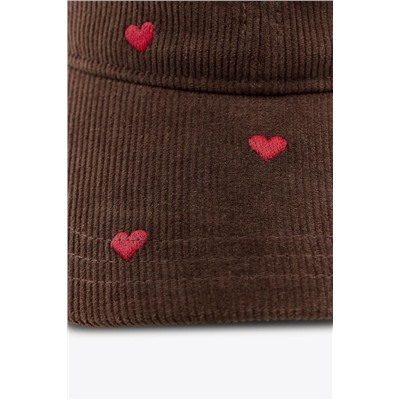 GORRA PANA BORDADOS CORAZÓN