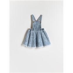 Latzrock aus Denim