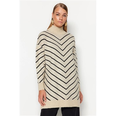 TRENDYOL MODEST Taş Çizgili Dik Yaka Triko Kazak TCTAW24AK00101