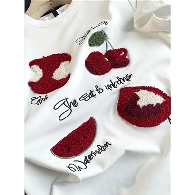 Стильная футболка с яркой вышивкой ягод и фруктов 🍒