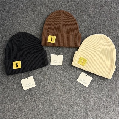 Женская вязаная шапка   Schiaparell*i