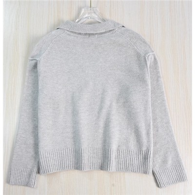 Женский вязаный свитер