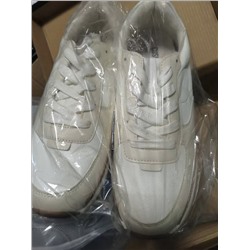 Женские кроссовки