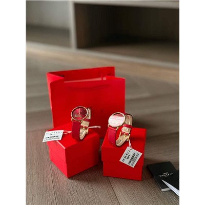 В новогоднем стиле часы модель унисекс   COAC*H