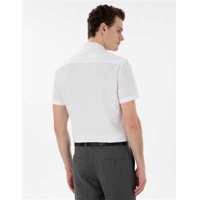 Beyaz Basic Regular Fit Kısa Kollu Cepli Gömlek