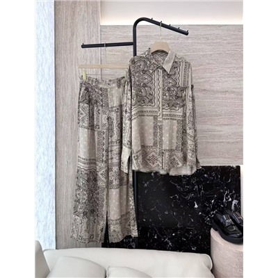 Костюм люкс