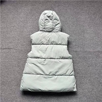 Стеганная женская жилетка  F&*F