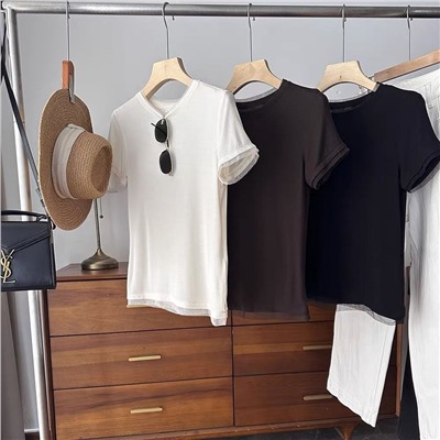 Женская футболка  ЗАР*А