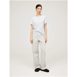 Серые зауженные джинсы с платком