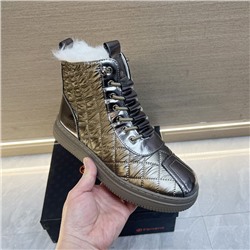 Женские зимние ботинки