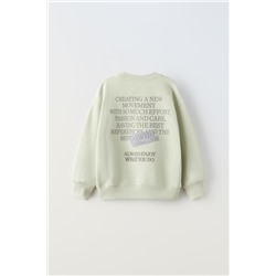 SUDADERA TEXTO BORDADO ETIQUETA