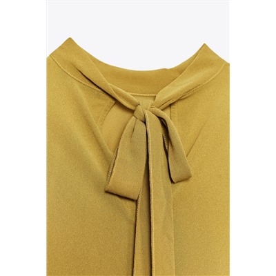 FLOWING RUFFLED BLOUSE