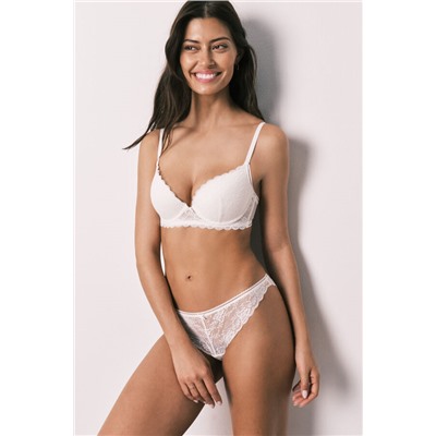 Braga clásica encaje blanco