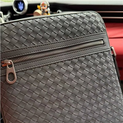 Мужская сумка-почтальон   Botteg*a Venet*a