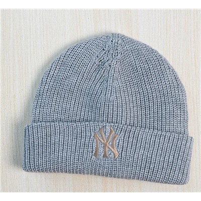 Зимняя шапка унисекс