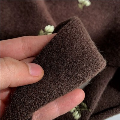 Женский вязаный комплект шапка, перчатки и шарф с вышивкой Zar*a