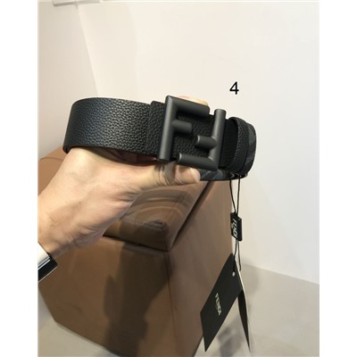 Стильный кожаный ремень   FEND*I