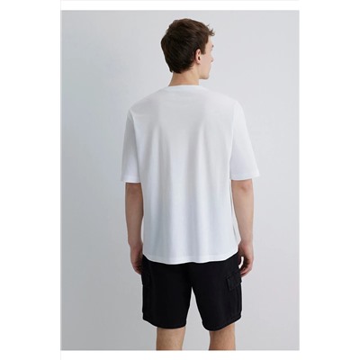 Mavi Minimal Logo Baskılı Beyaz Tişört Relaxed Fit / Rahat Kesim 0612710-620