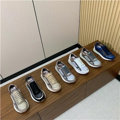 Брунелл* Кучинелл*】повседневные кроссовки. Верх выполнен из импортной воловьей и воловьей кожи. Аксессуары-цепочки из бисера ручной работы! Внутренняя набивка из саржевого хлопка высокой плотности и оригинальная формованная подошва!